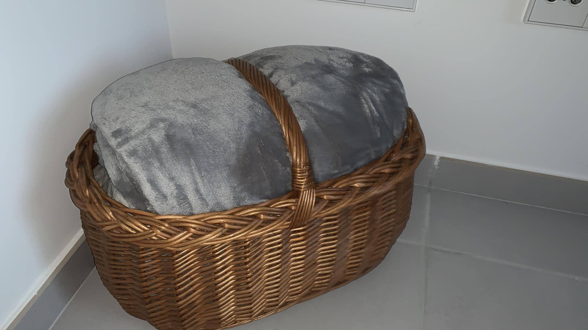 deb09048-2077-4289-80f5-31259769dc86